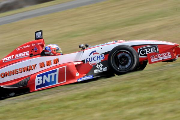 Nick Cassidy leads the 2012 Toyota Racing Series